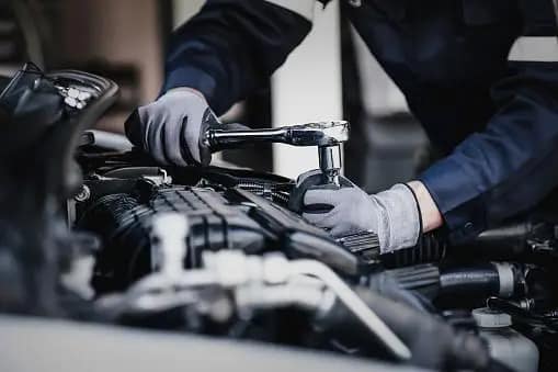 What is included in a full car service uk