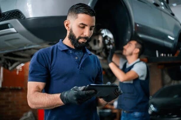 The Top 5 Warning Signs Your Car Needs a Service – Advice from Car Servicing Reading